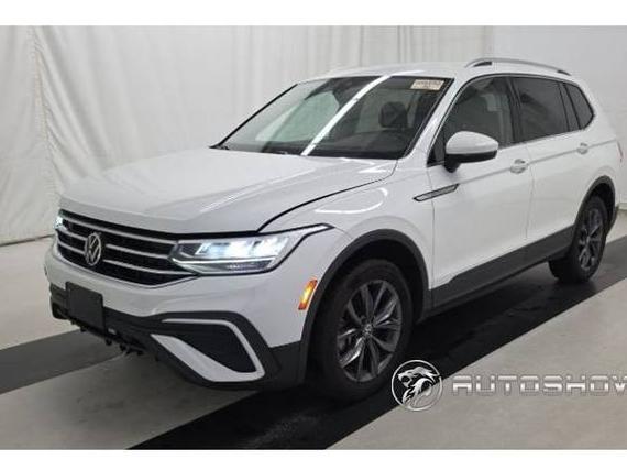 VOLKSWAGEN TIGUAN 4MOTION 2022 3VV2B7AX7NM100187 image
